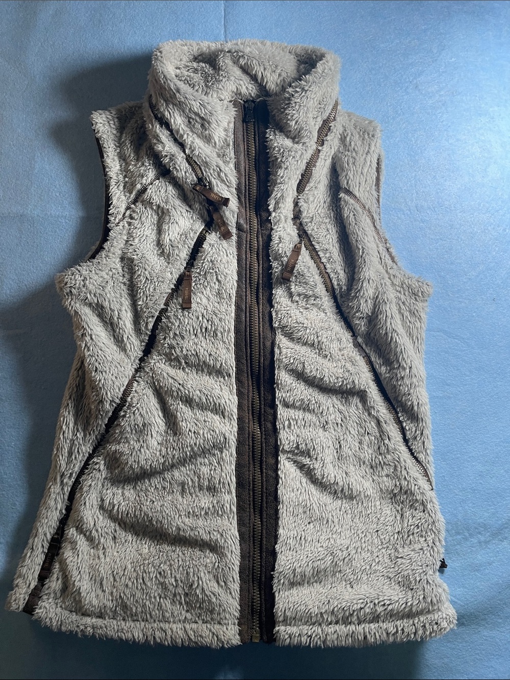 Kuhl Women's Light Gray Sherpa Fleece Vest with High Collar